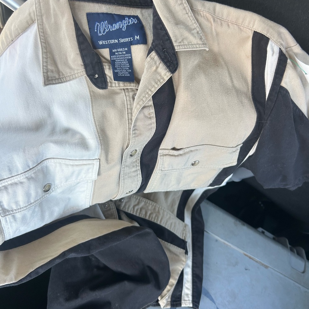 Wrangler Two-Tone Western Shirt in Black and Cream